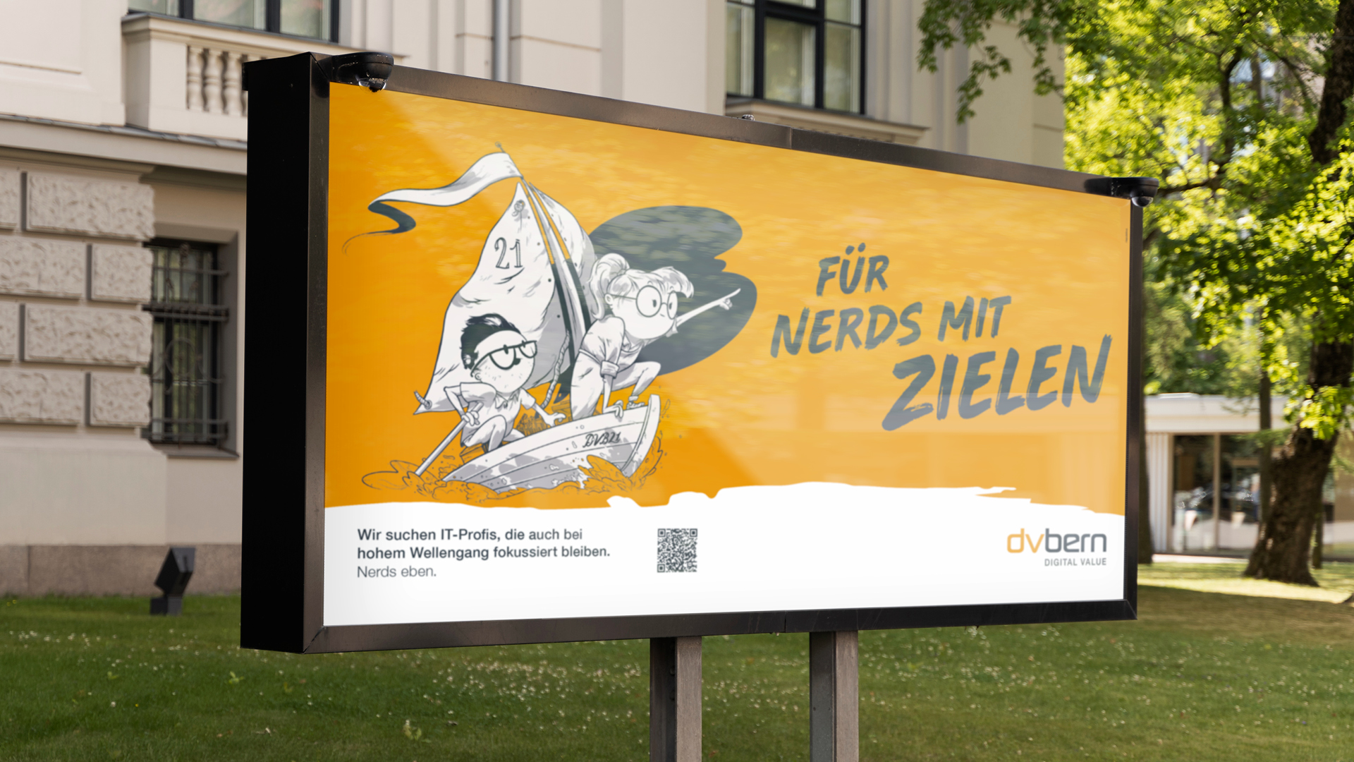Werbetafel von dvbern mit der Illustration zweier Nerd-Charaktere in einem Segelboot und dem Slogan "Für Nerds mit Zielen".